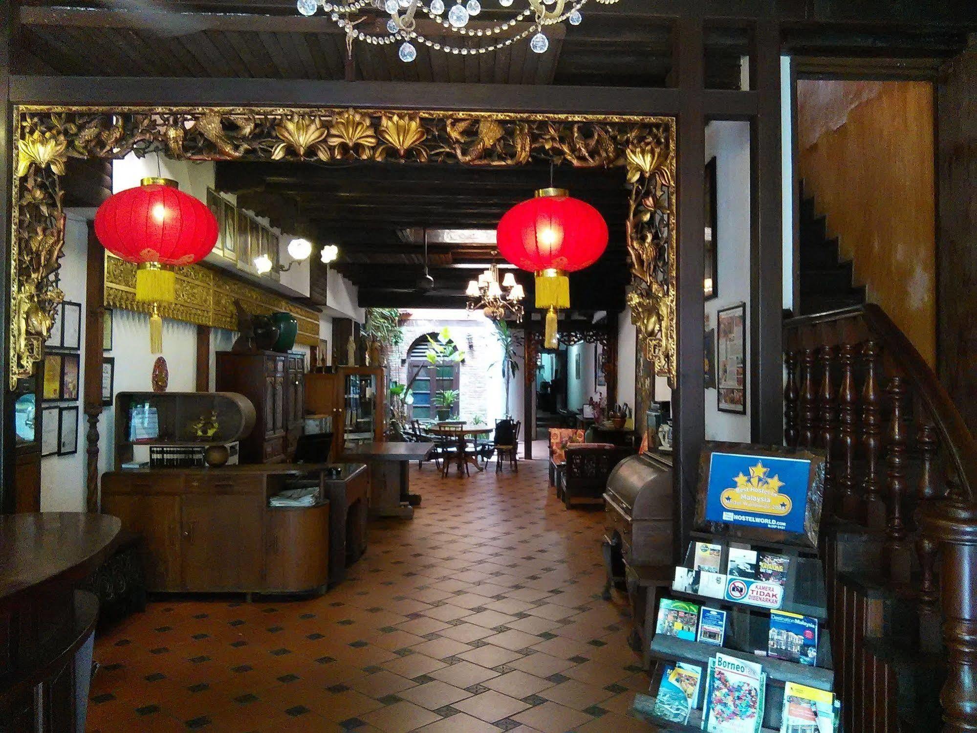 Kuching Waterfront Lodge Exterior photo
