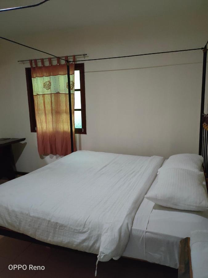 Kuching Waterfront Lodge Exterior photo
